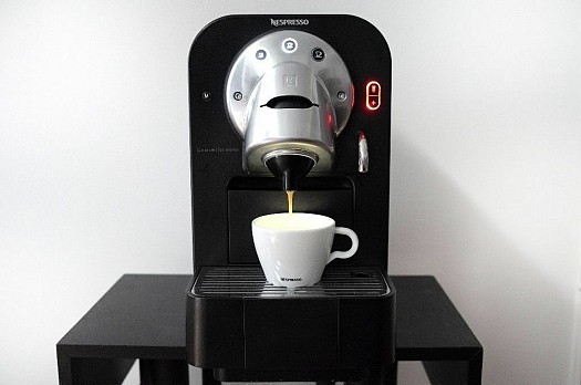 Nespresso cs 100 sale