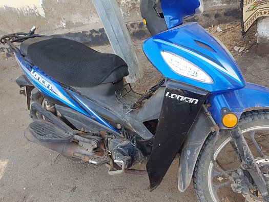 Moto Loncin 110, moteur très bon état