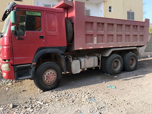 Camion sinotruk très bon état