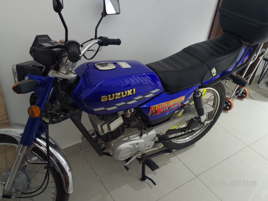 Suzuki AX100