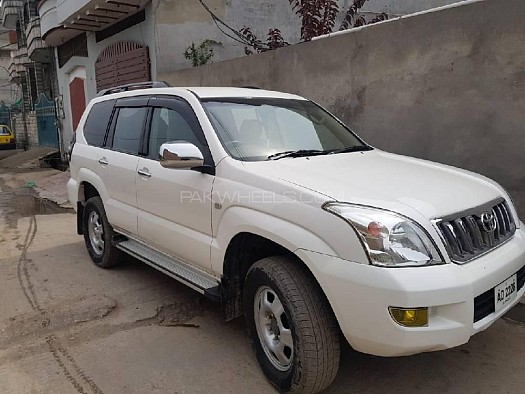 Voiture Toyota Prado