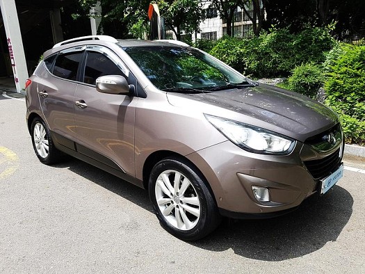 HYUNDAI TUCSON 4WD (4WELLDRIVE)