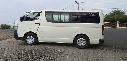 Minibus Toyota Hiace neuf