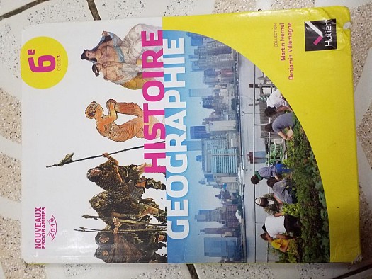 Livre d'histoire géographie 6e