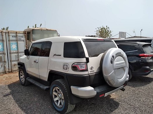 voiture neuve Toyota FJ CRUISER