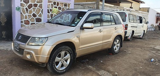 Voiture Suzuki grand Vitara en bon etat