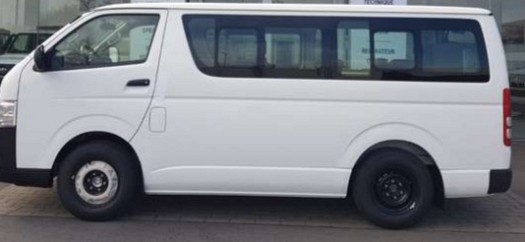 TOYOTA HIACE 15 places