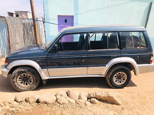 Voiture Pajero