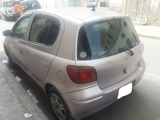 Voiture Toyota Vitz