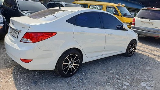 Hyundai accent