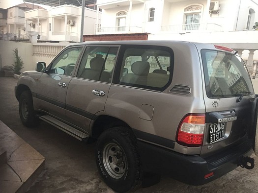 Voiture très bon état Land cruiser serie 105