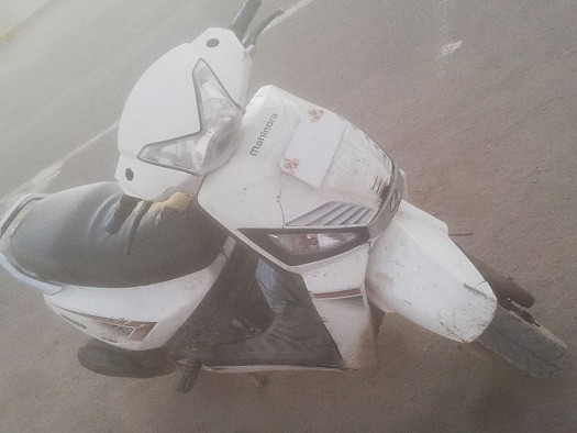 Moto Scooter Mahindra