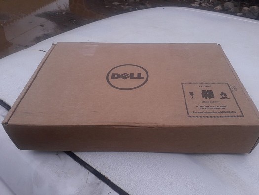 Vente d\'un mini pc portable neuf dans son carton d\'emballage
