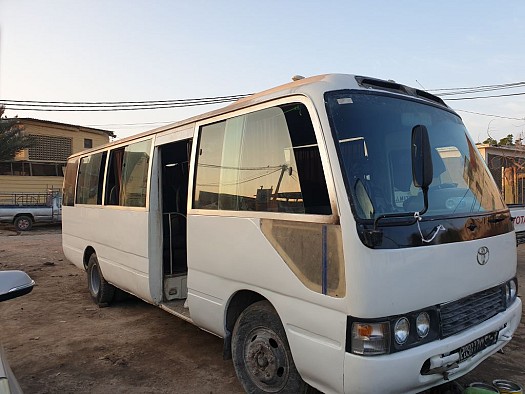 Bus Toyota coster