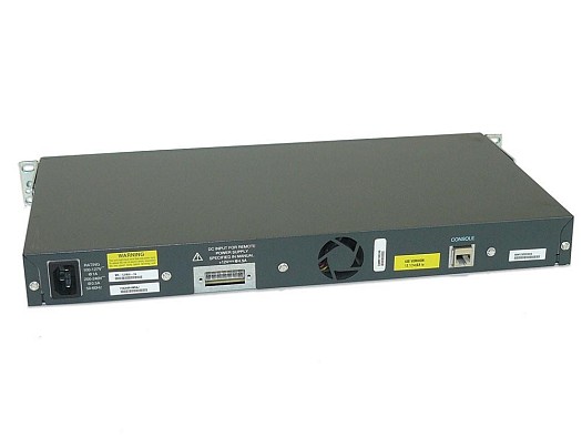 SWITCH CISCO WS-C2950-12 (TRES PEU UTILISÉ)