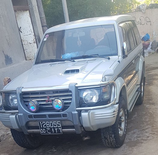 A vendre Mitsubishi Pajero