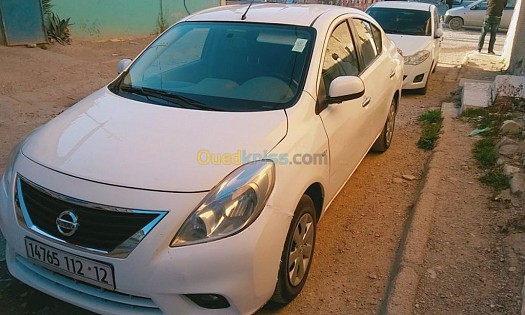 Nissan Sunny 2012