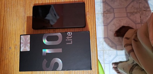 Samsung Galaxy s10 lite Neuf