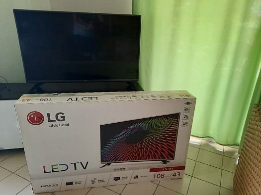 TELEVISION LG 43 POUCES QUASI NEUVE