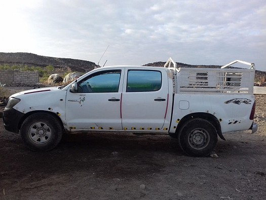 Voiture Hilux manuelle