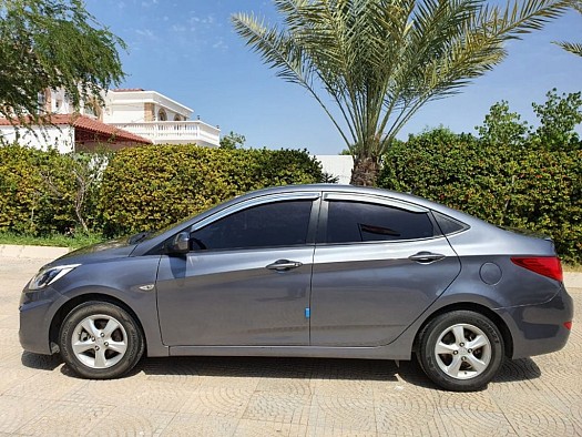 HYUNDAI ACCENT 2015 SEDAN (Diesel) - Voiture Diplomatique