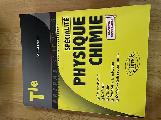 Livre Terminale Prépa Sciences Spécialité Physique Chimie. à Djibouti