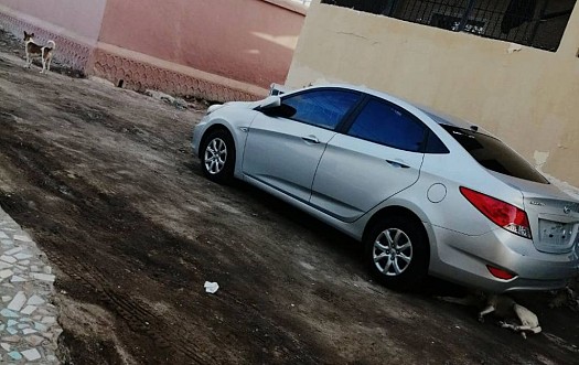 A vendre une voiture marque HYUNDAI 2014