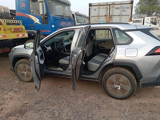 TOYOTA RAV4 2020 FLAMBANT NEUVE A VENDRE