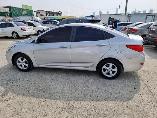 Hyundai accent 2014