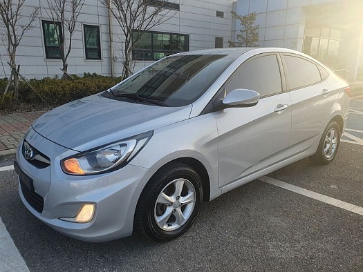 A vendre Hyundai Accent faible kilometrage