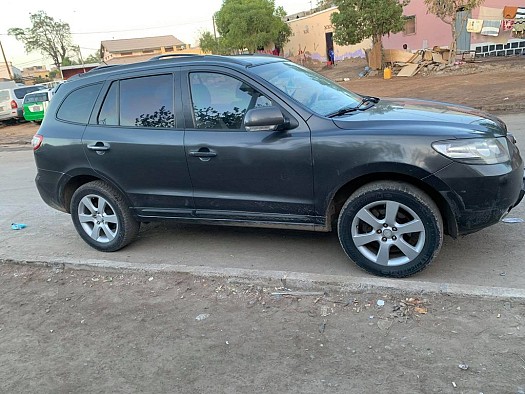 A vendre une voiture occasion hyundai SANTA FE