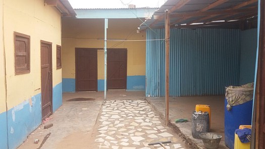 maison a HAYABLEH de 150 m2 en planche et en dur