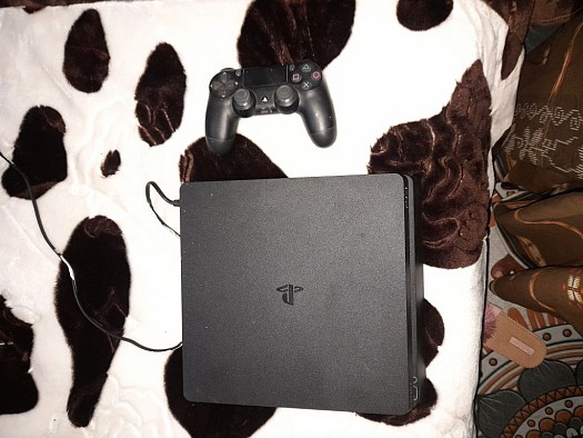 PS4 SLIM