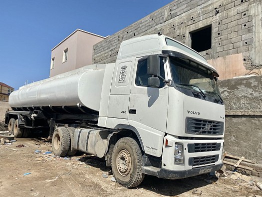 Camion citerne gasoil Volvo/ fuel tanker truck