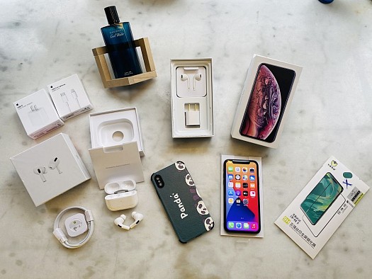 iPhone X 64gb avec AirPod + fast charger
