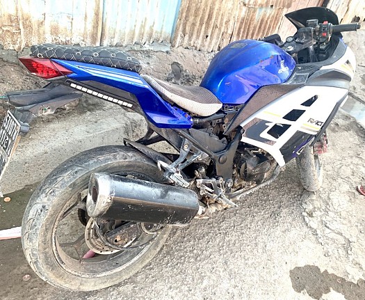 Vend moto CBR 150Cc