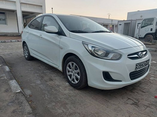 Voiture Hyundai Accent 2014