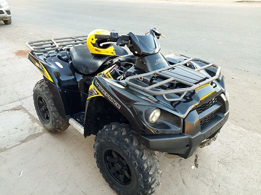 2013 quad Kawasaki brute force 750cc v-twin double cylindre