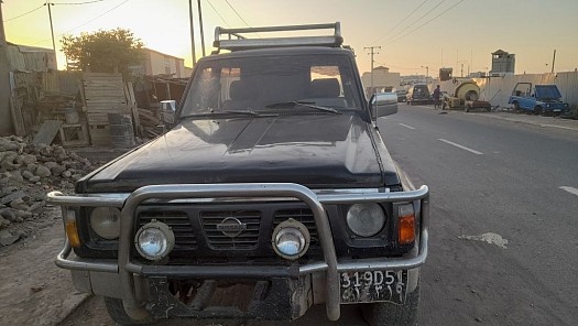 Nissan safari v6