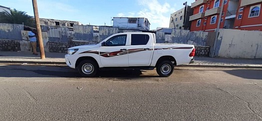 TOYOTA HILUX 2017