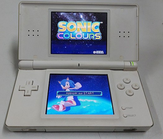 Nintendo DS Lite blanche | Occasion | avec une R4 plus SD 4GB