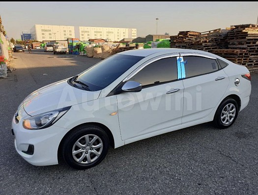 Voiture Hyundai Accent 2014