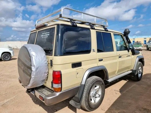 Land cruiser hardtop 2021 location 00km