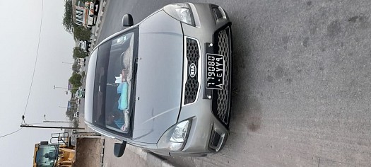 Kia Price en excellent état avec climatiseur - Disponible maintenant