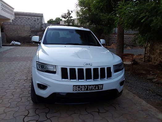 JEEP GRAND CHEROKEE ESSENCE