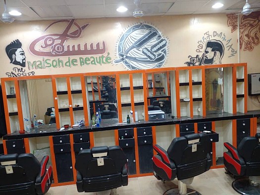 Salon de coiffeur à PK12