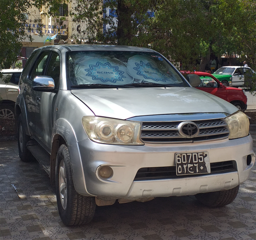 TOYOTA Fortuner