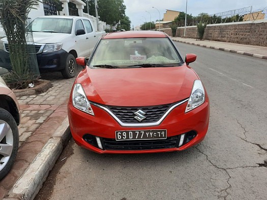 Suzuki Baleno bon état.