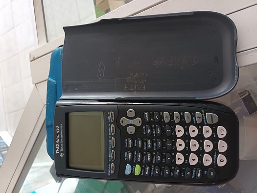 Vente Calculatrice TI-82 Advanced .