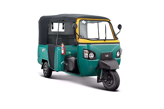 Vente Bajaj neuve Mahindra 2022